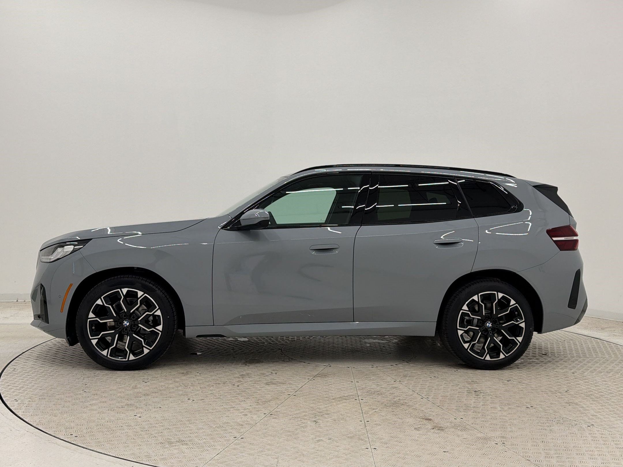 New 2026 BMW X3 xDrive30i w/ Premium Package AWD/4WD image 2