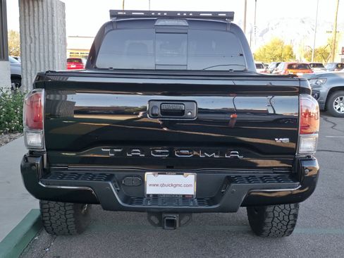 Used 2020 Toyota Tacoma TRD Sport image 6