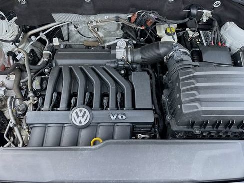 Used 2023 Volkswagen Atlas SEL AWD/4WD image 38