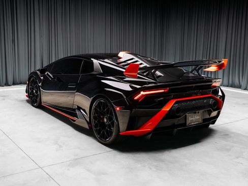 Used 2021 Lamborghini Huracan STO RWD image 45