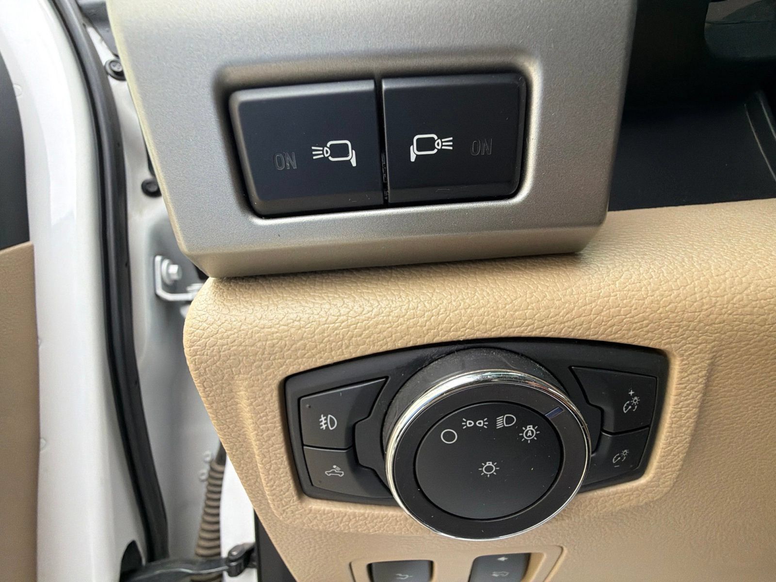 Used 2019 Ford F350 Lariat w/ Lariat Ultimate Package AWD/4WD image 15