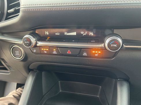 Used 2023 MAZDA MAZDA3 Hatchback w/Premium Plus Pkg image 21