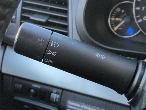 Used 2011 Subaru Legacy 2.5i Premium image 26