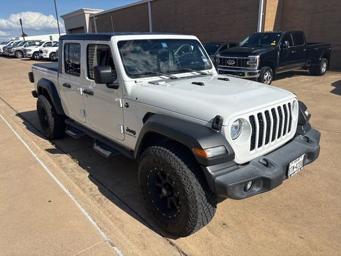 Used 2020 Jeep Gladiator Sport w/ Quick Order Package 24S image 5