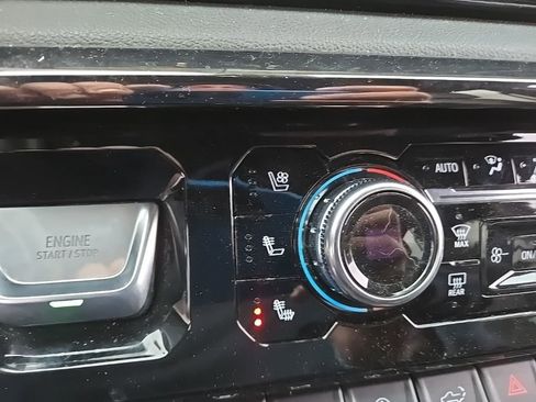 Used 2023 GMC Sierra 1500 AT4 w/ AT4 Premium Package image 23