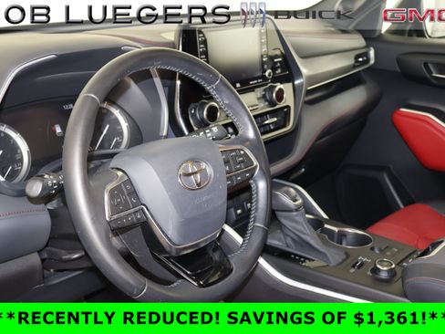 Used 2021 Toyota Highlander XSE AWD/4WD image 9