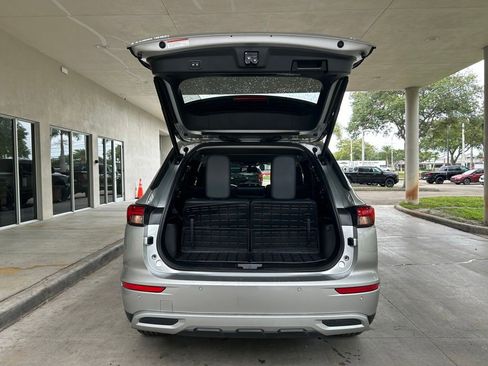 Used 2024 Mitsubishi Outlander SE FWD image 34
