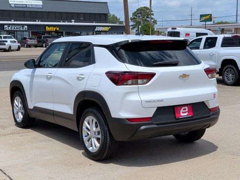 New 2026 Chevrolet TrailBlazer LS FWD image 6