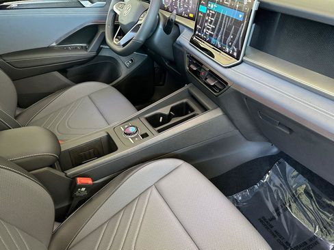 New 2026 Volkswagen Tiguan SE R-Line image 15