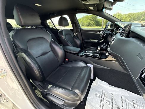 Used 2022 Kia Stinger GT-Line RWD image 25
