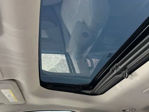 Used 2015 GMC Acadia SLT FWD image 17