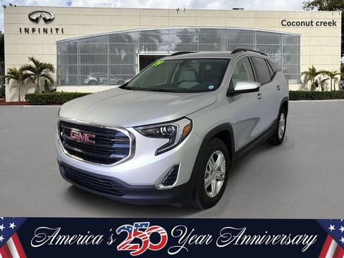 Used 2019 GMC Terrain SLE w/ Driver Convenience Package FWD image 2