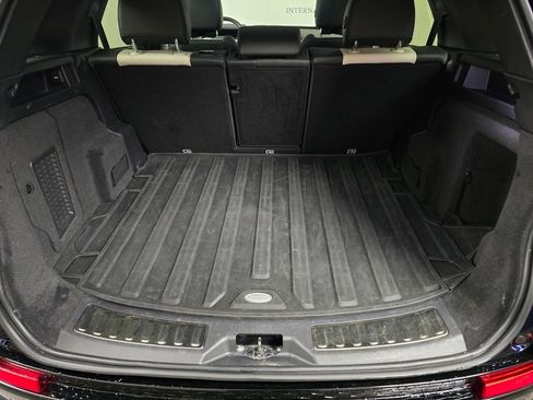 Used 2022 Land Rover Discovery Sport SE R-Dynamic AWD/4WD image 11