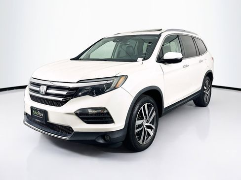 Used 2018 Honda Pilot Elite image 3