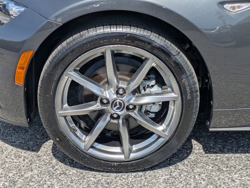 Used 2022 MAZDA MX-5 Miata Grand Touring RWD image 10
