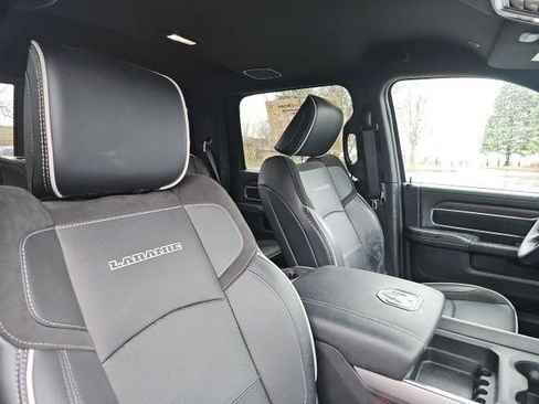 Used 2025 RAM 2500 Laramie AWD/4WD image 11