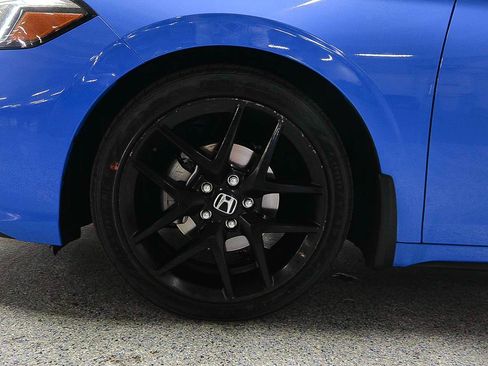 Used 2025 Honda Civic Sport image 5