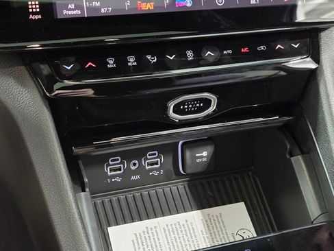 New 2026 Jeep Grand Cherokee L 2WD image 24
