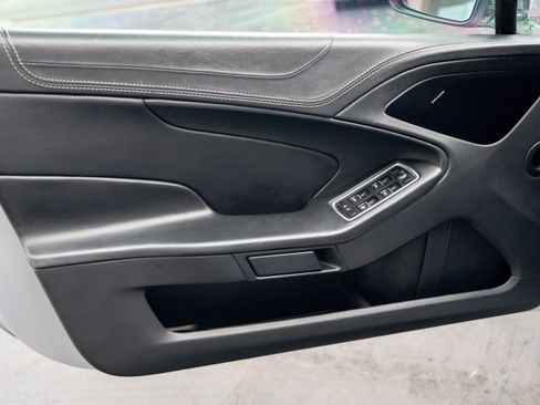 Used 2016 Aston Martin Vanquish Volante image 14