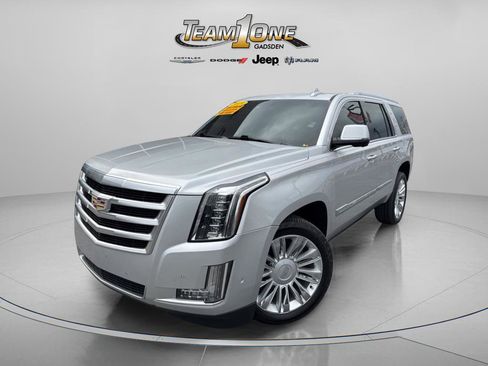Used 2019 Cadillac Escalade Luxury image 3