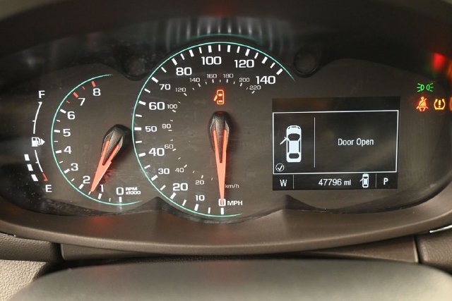 Used 2021 Chevrolet Trax LT w/ LT Convenience Package FWD image 6