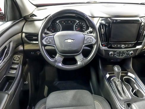 Used 2020 Chevrolet Traverse LT image 17