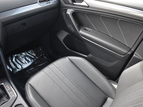Used 2024 Volkswagen Tiguan SE R-Line w/ MDO Package, Two-Row image 21