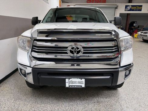Used 2016 Toyota Tundra SR5 w/ SR5 Upgrade Package image 2