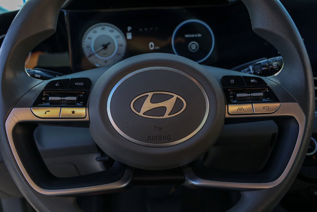 Used 2024 Hyundai Elantra SEL FWD image 26