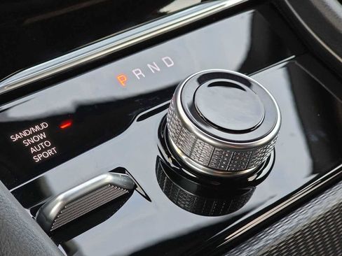 New 2026 Jeep Grand Cherokee Altitude image 31