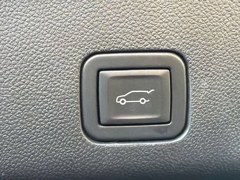 Used 2023 GMC Yukon SLT w/ Max Trailering Package RWD image 19