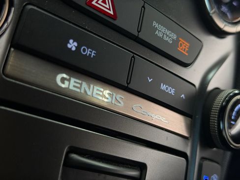 Used 2016 Hyundai Genesis 3.8 RWD image 22