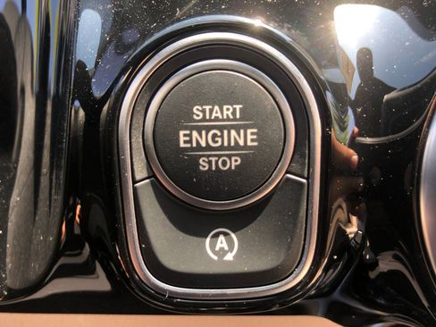 New 2025 Mercedes-Benz GLA 250 4MATIC image 21