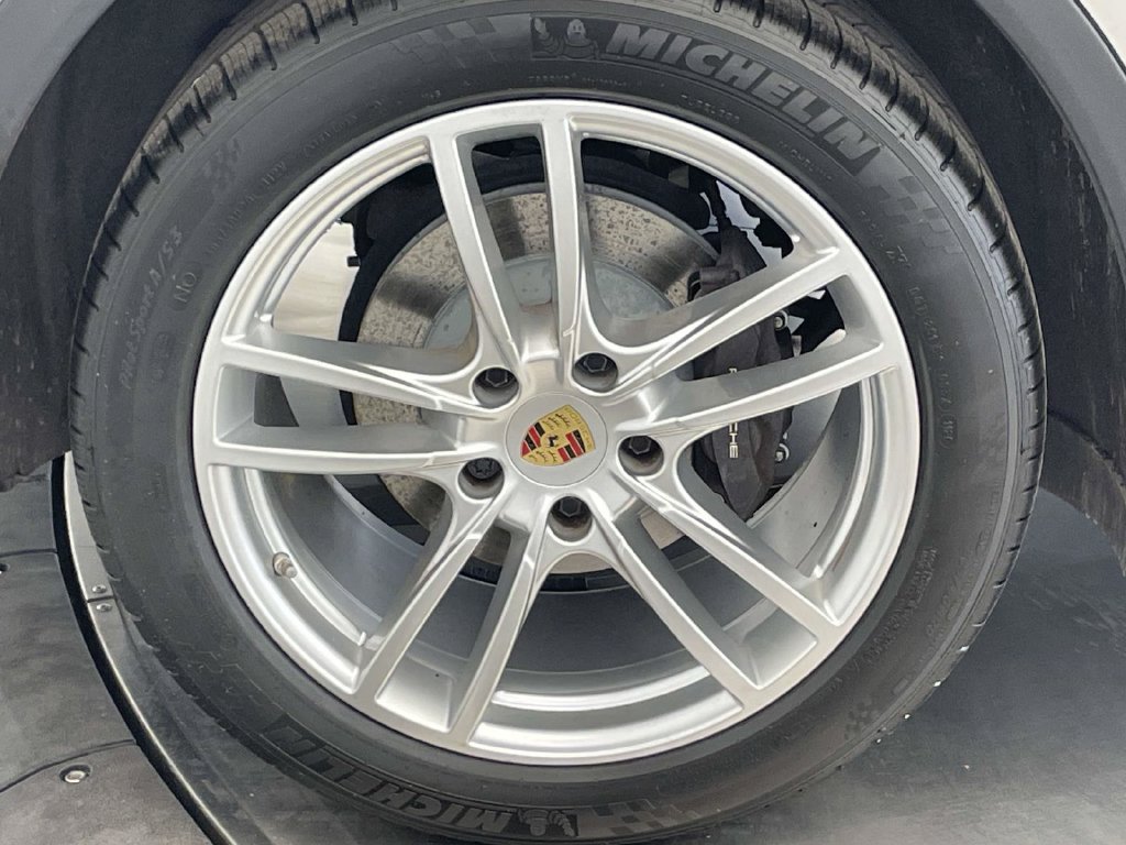 Certified 2023 Porsche Cayenne AWD/4WD image 13