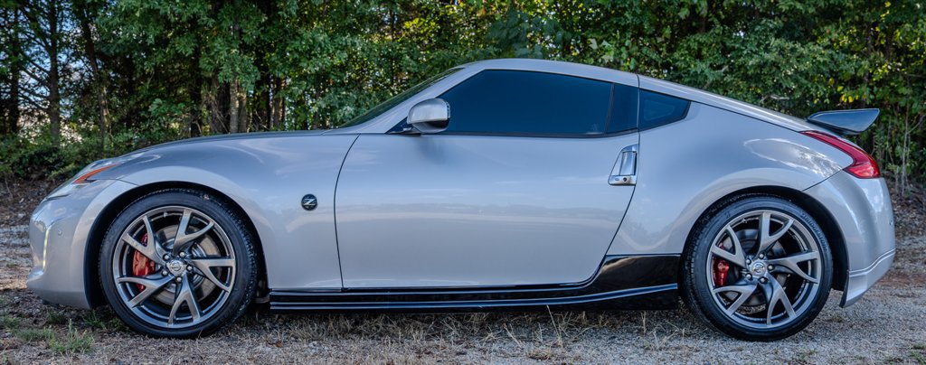 Used 2016 Nissan 370Z Coupe RWD image 2