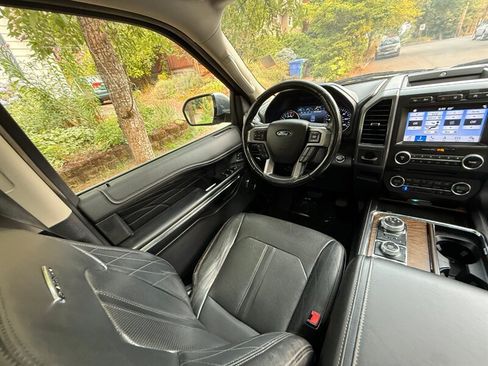 Used 2018 Ford Expedition Platinum AWD/4WD image 20