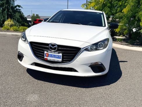 Used 2015 MAZDA MAZDA3 i SV FWD image 3