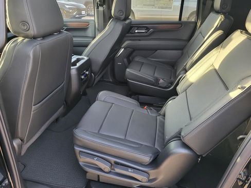 New 2026 GMC Yukon XL Denali w/ Sun & Power Step Package image 4