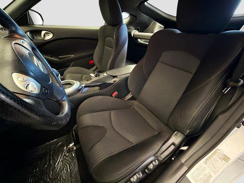 Used 2020 Nissan 370Z Coupe image 11