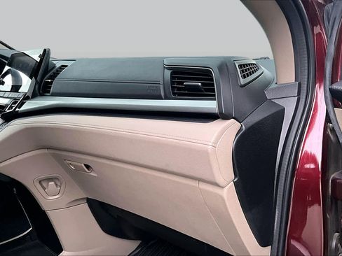 Used 2018 Honda Odyssey EX-L image 17