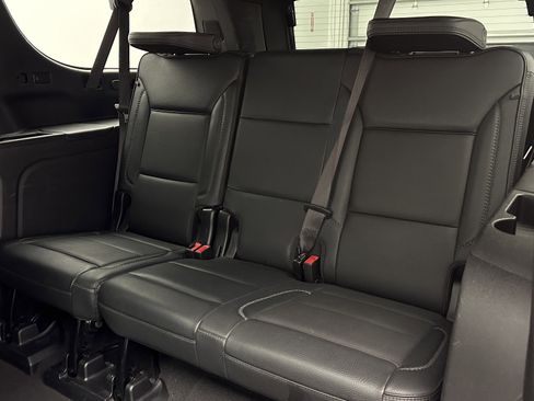Used 2023 GMC Yukon XL Denali image 30