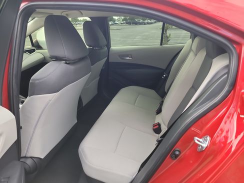 Used 2021 Toyota Corolla LE FWD image 13