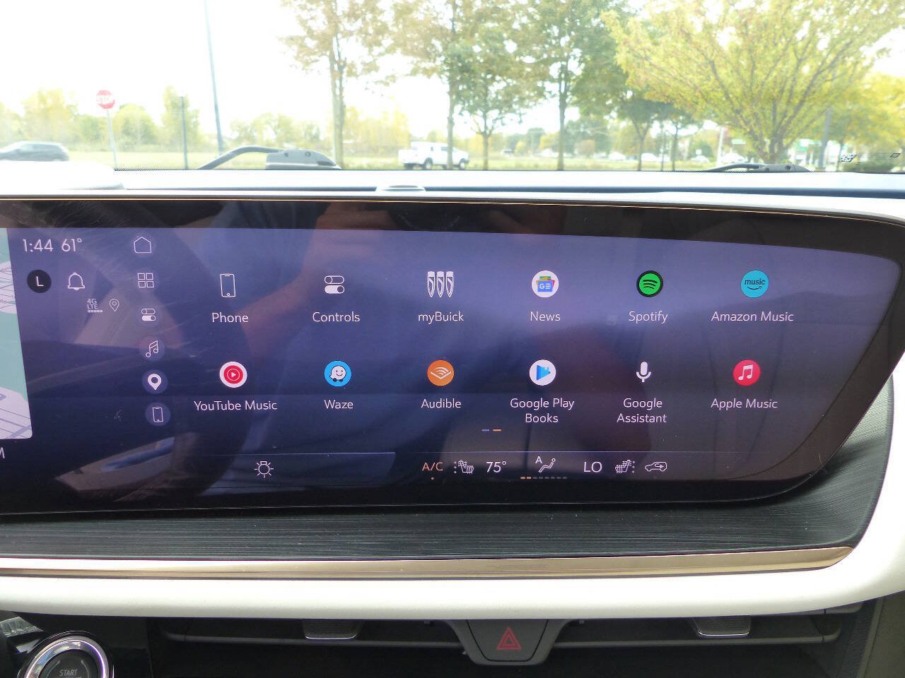 Used 2025 Buick Envision Avenir AWD/4WD image 39