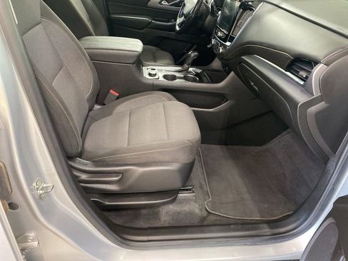 Used 2018 Chevrolet Traverse LT FWD image 22