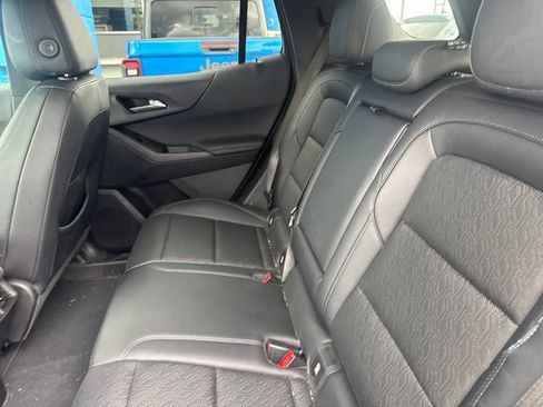 Used 2025 Chevrolet Equinox LT w/ Convenience Package II FWD image 11