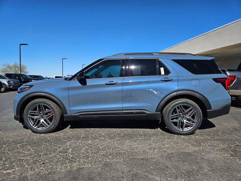 New 2026 Ford Explorer ST w/ Sun And Sound Package AWD/4WD image 9