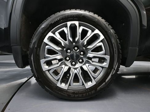 Used 2024 GMC Sierra 1500 Denali Ultimate AWD/4WD image 16