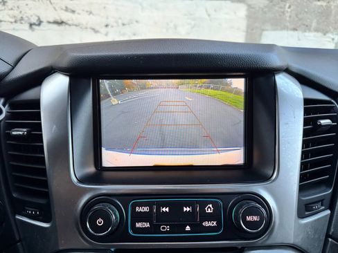 Used 2020 Chevrolet Suburban Premier w/ Premier Plus Edition image 36