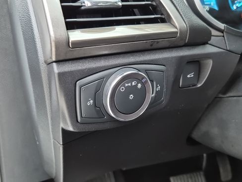 Used 2019 Ford Fusion SEL image 24