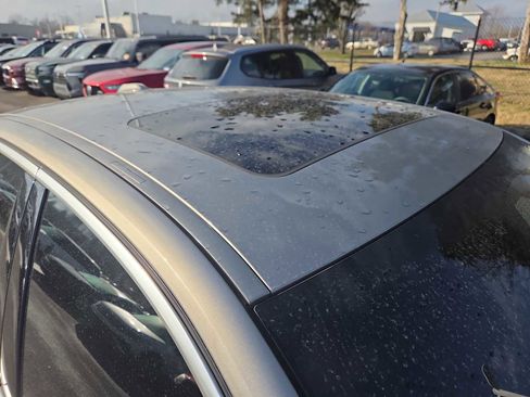 Used 2025 BMW 530i w/ Premium Package image 3